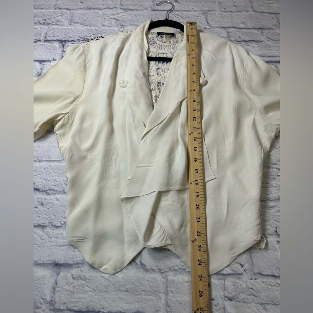 Vintage 90’s Wild Rose Cream Jacket with Lace Detail on the Back. Coquette. - Picture 11 of 11